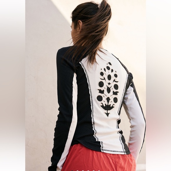 NWT Free People Shimmer Logo Long Sleeve - Picture 5 of 6